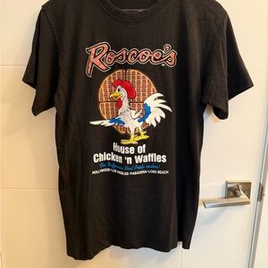Roscoe’s House of Chicken ‘n Waffles Black Graphic T-Shirt